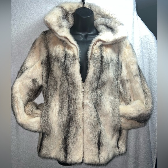Pam Mahoney of Dallas Mink Coat - Picture 3 of 10